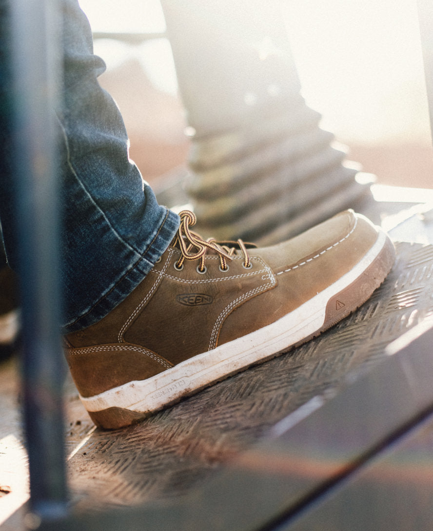 Men's Gibson Waterproof Work Boot (Carbon Toe) | Cascade Brown/Gum - Image 9
