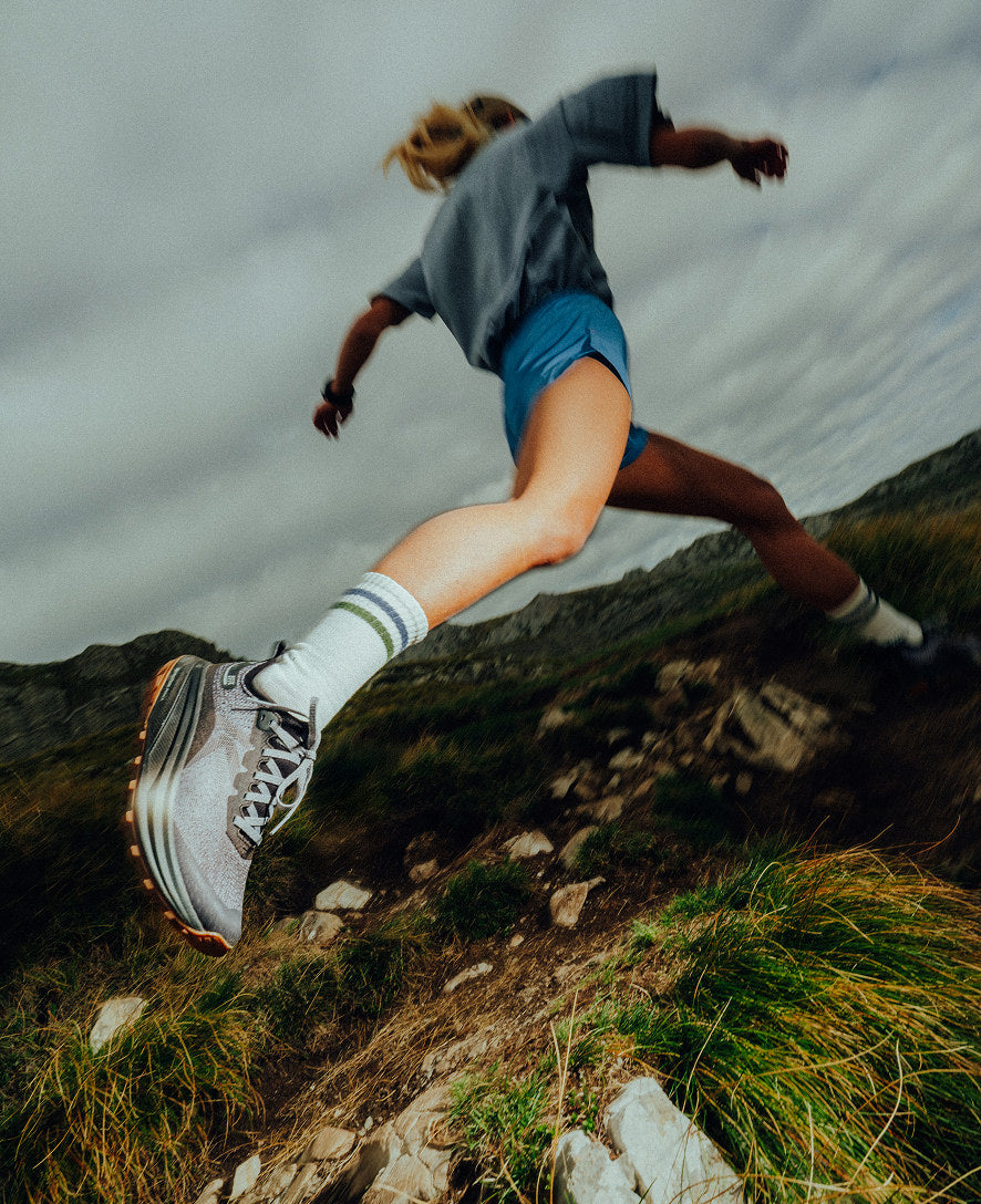 Women's Seek Trail Running Shoe | Black/Magnet - Image 8