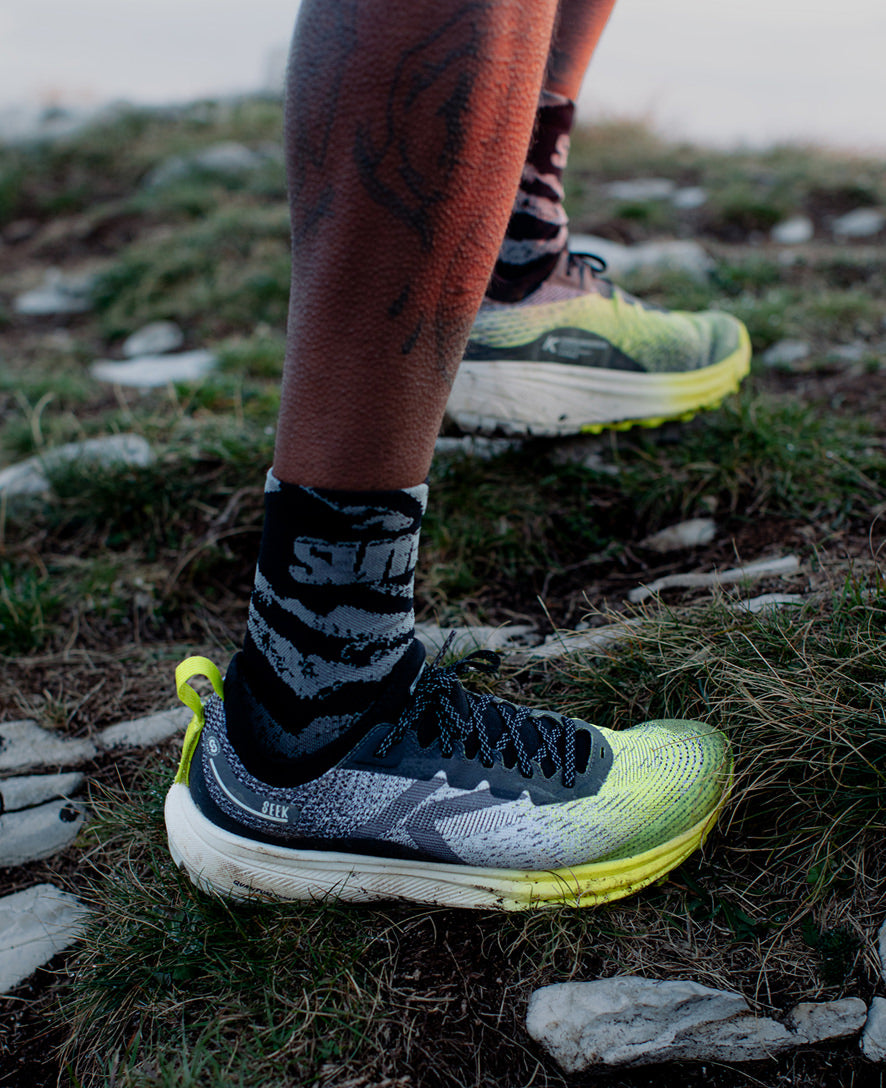 Men's Seek Trail Running Shoe | Black/Evening Primrose - Image 8