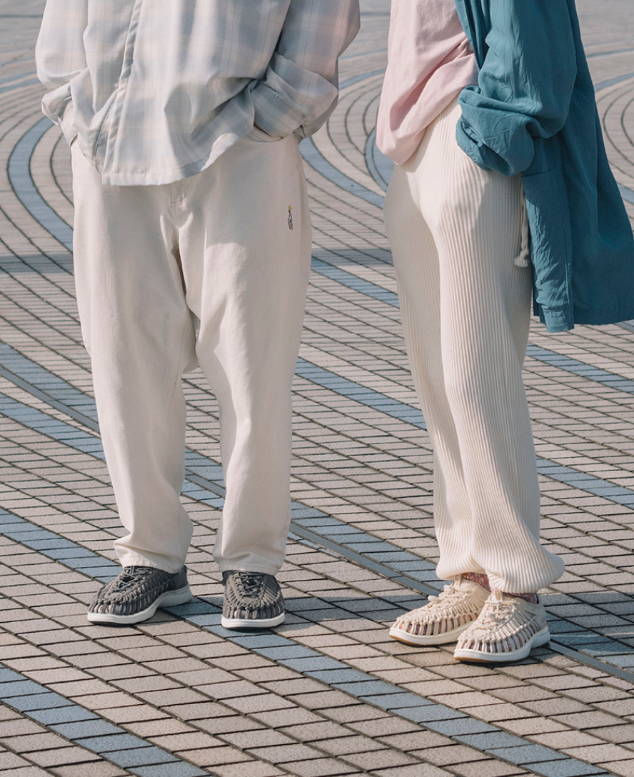 Women's UNEEK O3 Sneaker Sandal | Birch/Star White - Image 9