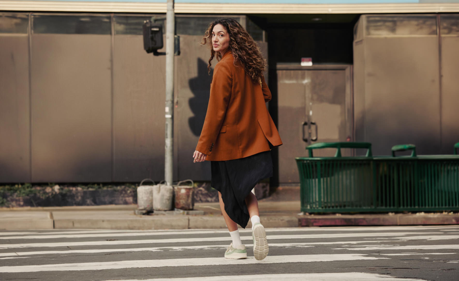 Women's KM2 Jogger | Black/Birch - Image 7